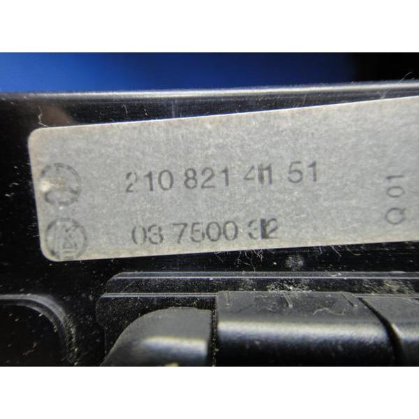 メルセデス ベンツ W210 E320 E240 等  フロント ワゴン パワーウィンドウ スイッチ 品番 2108214151 [1681] |  | 01