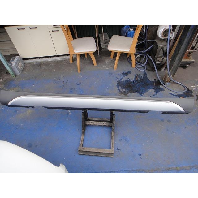 BMW X1 E84 VL18 等 右 サイド ステップ スカート  品番 51772990600   [1719] | 