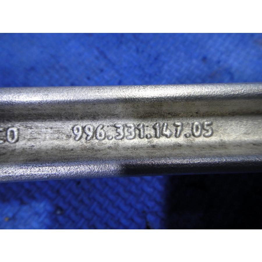 ポルシェ カレラ 911 996  リア アーム  (b)  左右共通  品番 99633114705 【1758】 |  | 04