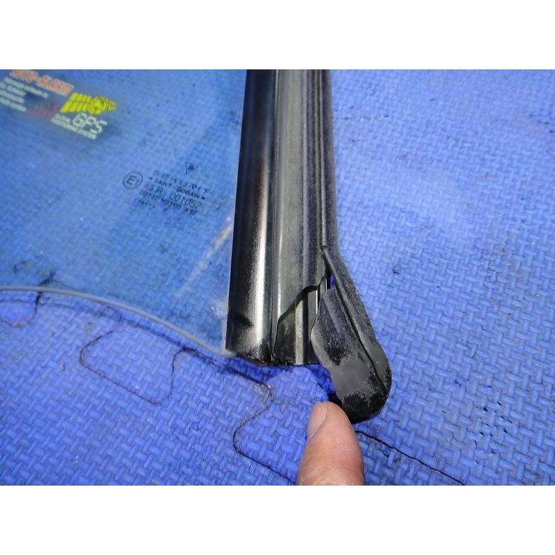 ポルシェ カレラ カブリオレ 911 996  右 リア サイド クォーター ガラス  【1758】 |  | 04