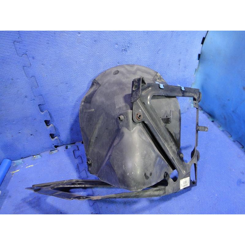 ポルシェ カレラ 911 996 右 ラジエター サポート ブラケット ホルダー シュラウド 品番 99610603461 【1758】 |  | 01