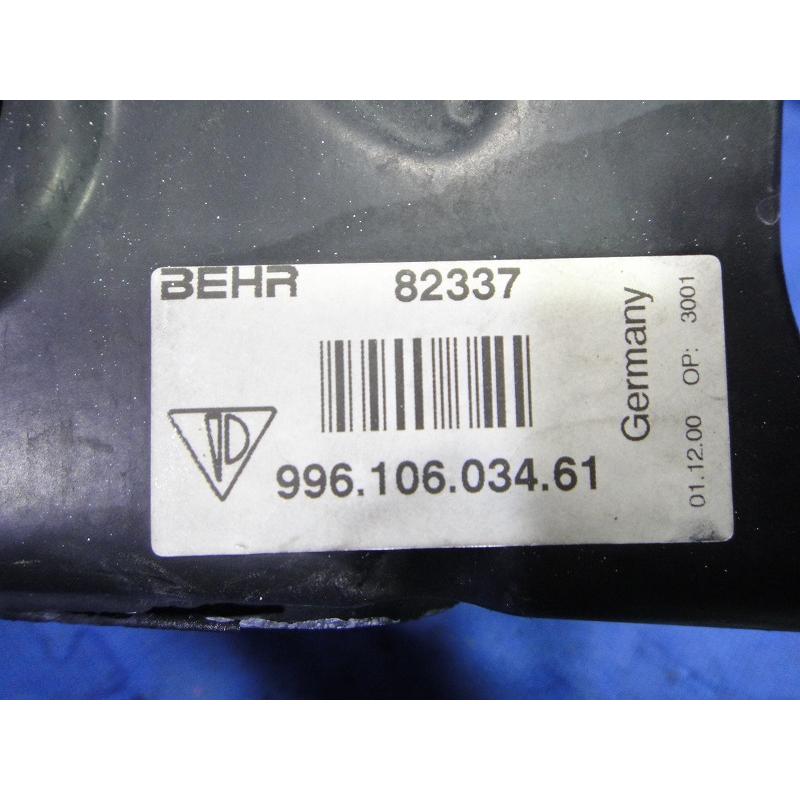 ポルシェ カレラ 911 996 右 ラジエター サポート ブラケット ホルダー シュラウド 品番 99610603461 【1758】 |  | 02