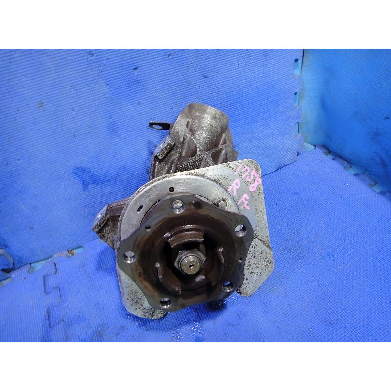 ポルシェ カレラ 911 996  右 フロント ハブ ナックル  品番 99634165811  【1758】 |  | 01