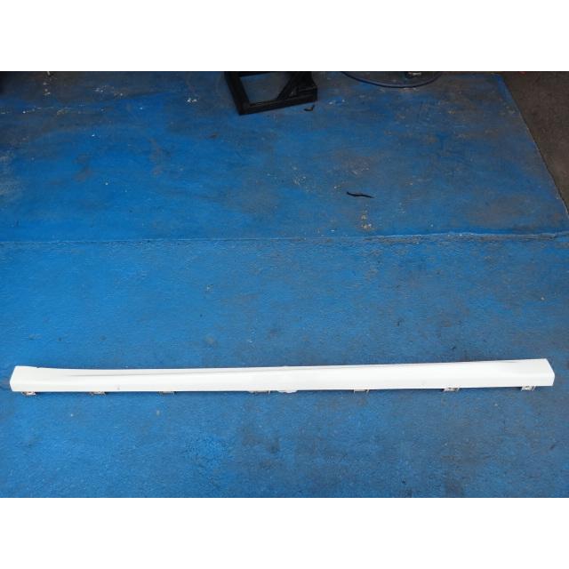 アルファロメオ ジュリエッタ 940141 等 右 サイド ステップ スカート 18071339 296A/アイスホワイト [1909] | 