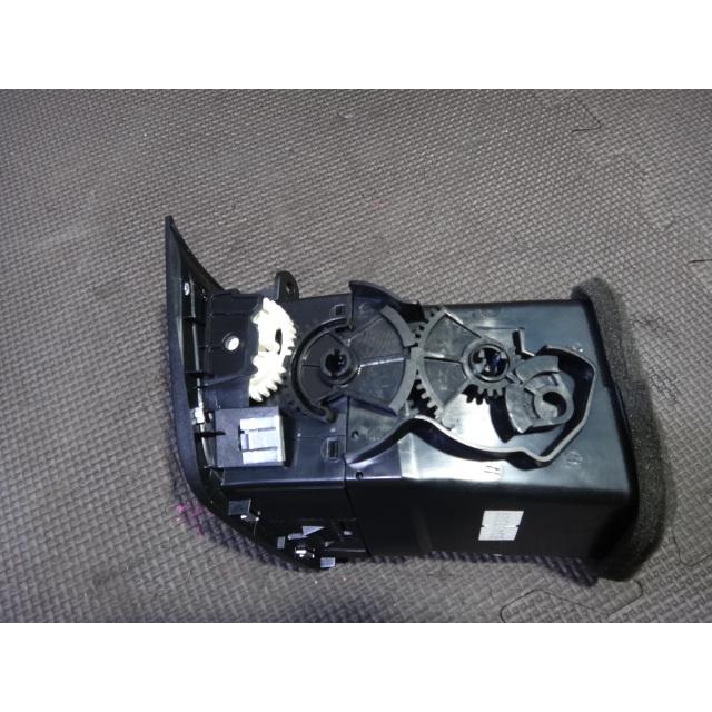 アルファロメオ ジュリエッタ 940141 等 エアコン ヒーター 吹き出し口 左 ルーバー 156088353 [1909] |  | 01