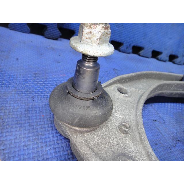 ポルシェ カイエン 9PA 等  左右共通 フロント アッパー アーム  (L)   品番 7L0407047 A   [1953] |  | 02