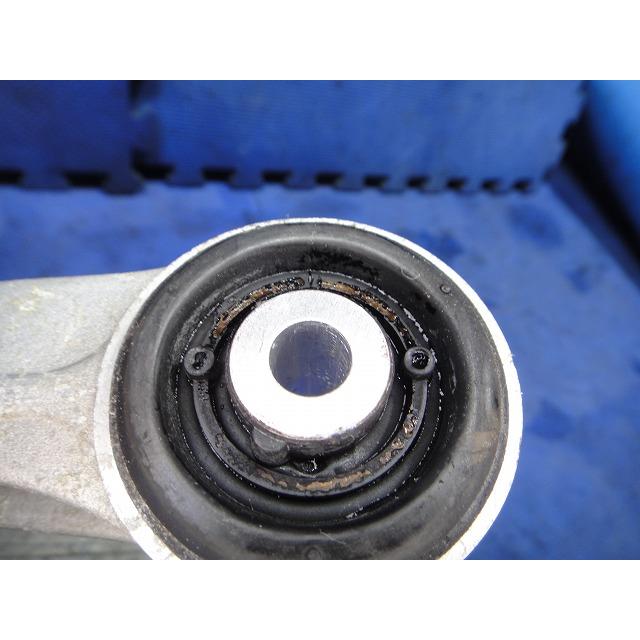 ポルシェ カイエン 9PA 等  左右共通 フロント アッパー アーム  (L)   品番 7L0407047 A   [1953] |  | 04