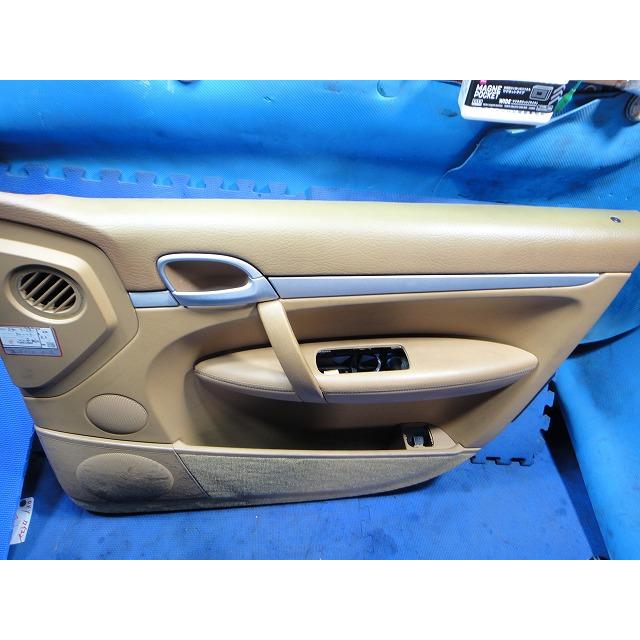 ポルシェ カイエン 9PA 等 右 フロント ドア 内張 トリム    [1953] |  | 01