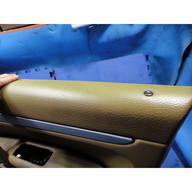 ポルシェ カイエン 9PA 等 右 フロント ドア 内張 トリム    [1953] |  | 04