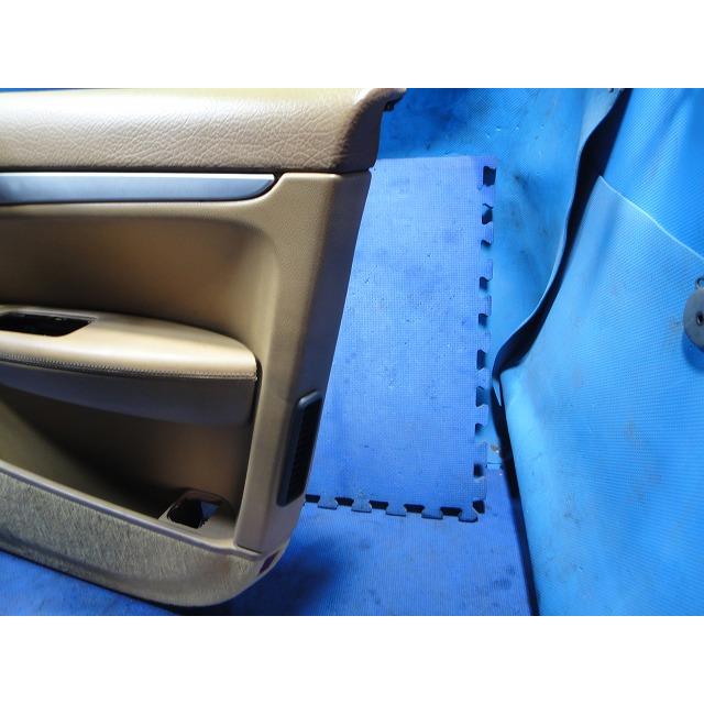 ポルシェ カイエン 9PA 等 右 フロント ドア 内張 トリム    [1953] |  | 05
