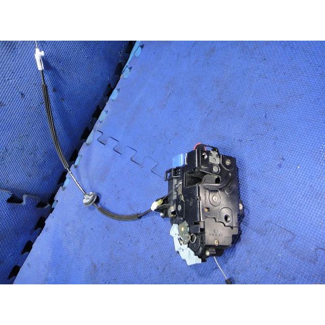 ポルシェ カイエン 9PA 等 左 フロント ドアロック  品番 CZWL3  3D2837015  [1953] | 