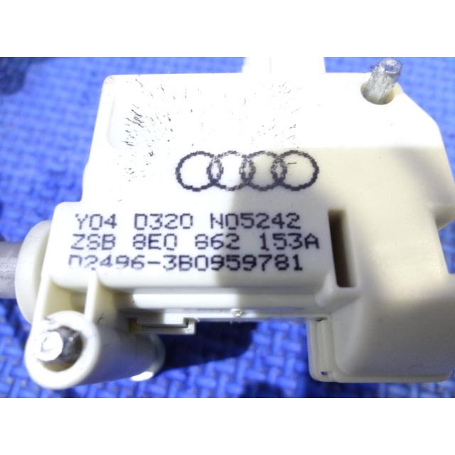 アウディ A4 8E系  B7 等　燃料 給油口 ロック アクチュエーター  8E0862153A   [1976] |  | 01