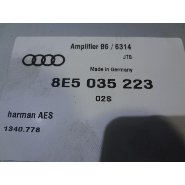 アウディ A4 8E系  B7 等　純正 オーディオ アンプ 品番 8E5035223   [1976] |  | 01