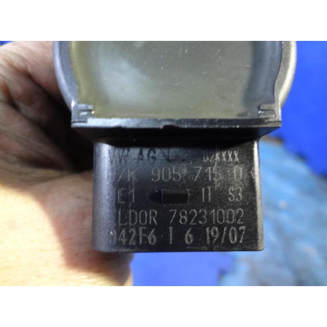 アウディ A4 8E系  B7 等　イグニッション コイル 品番 07K905715D   [1976] |  | 02