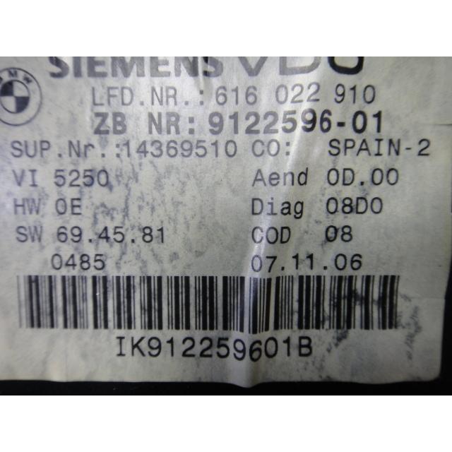 BMW E90 E91 320i 325i 等  スピード メーター パネル　品番 9122596　 [2010] |  | 02