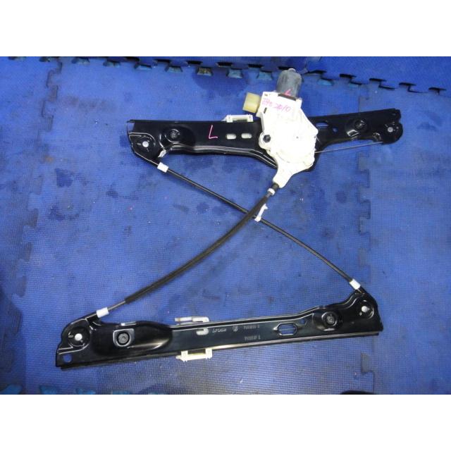 BMW E90 E91 320i 325i 等  純正　左 フロント パワーウィンドウ　 レギュレーター　 品番 7140587　 [2010] | 