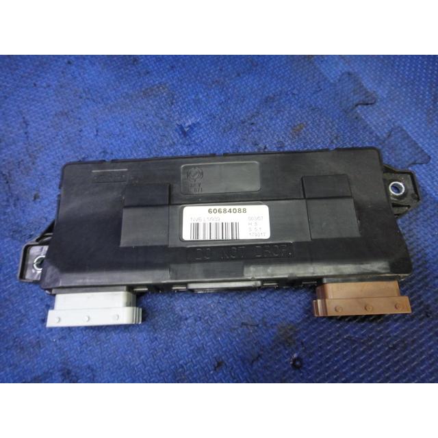 アルファロメオ 159 2.2 JTS 等  ドアロック モジュール　セントラル ロッキング コンフォート 品番 60684088  [2047] | 