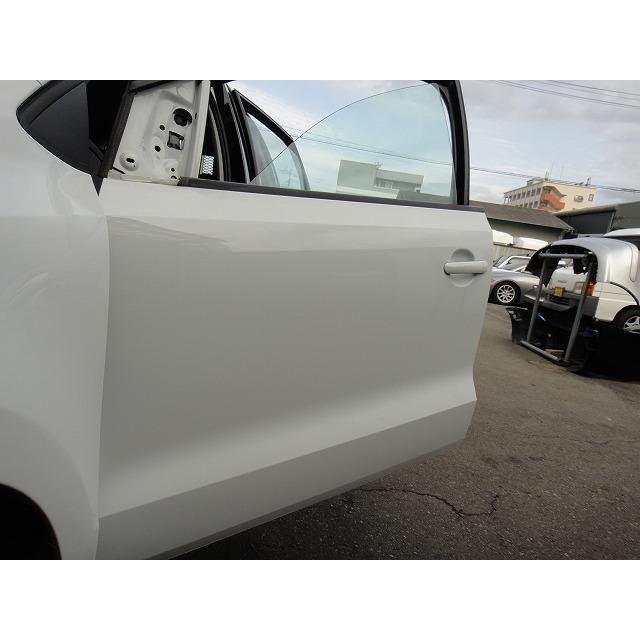 VW ポロ  6R 系等 左 フロント ドア  LC9AL/白 [2085] |  | 01