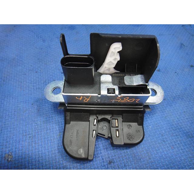 2017y VW ポロ  6R 系 等 リア ハッチ ゲート バック ドア ドアロック 品番 6R0827505F   [2085] | 