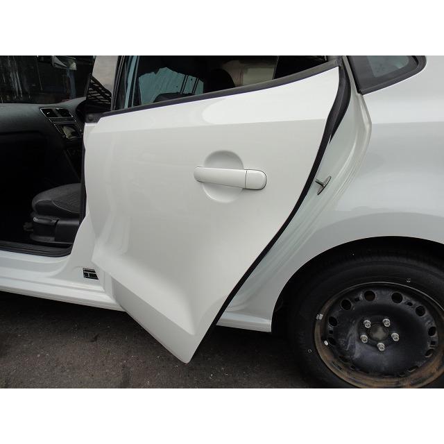 VW ポロ  6R 系等 左 リア ドア  LC9AL/白 [2085] |  | 02