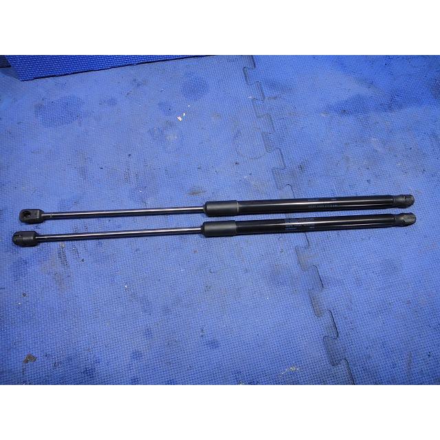 2017y VW ポロ  6R 系 等 純正 リア ハッチ ゲート ダンパー 左右 品番 6R6827550C   [2085] | 