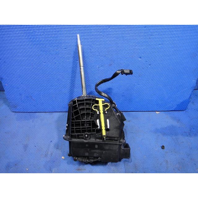 2017y VW ポロ  6R 系 等 シフト ボックス セレクター レバー  品番 6C2713025AA  [2085] |  | 01