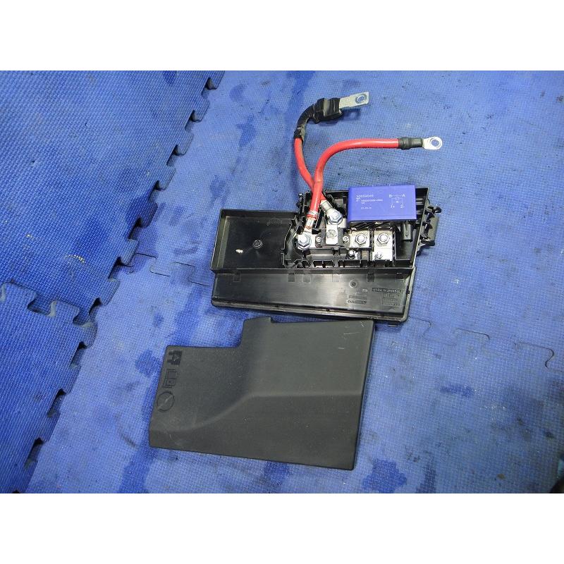 Volvo ボルボ V40 MB4164T 等 ヒューズ ボックス リレー バッテリー ターミナル 30659046  [2110] | 