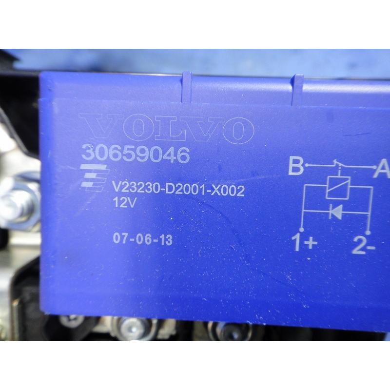 Volvo ボルボ V40 MB4164T 等 ヒューズ ボックス リレー バッテリー ターミナル 30659046  [2110] |  | 02