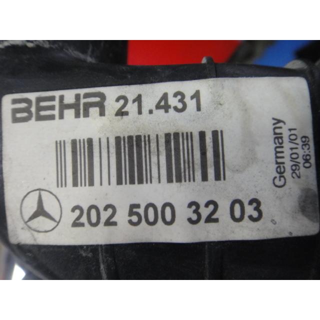 メルセデス ベンツ SLK 230 R170 等  純正 ラジエター　品番 2025003203  [2224] |  | 01