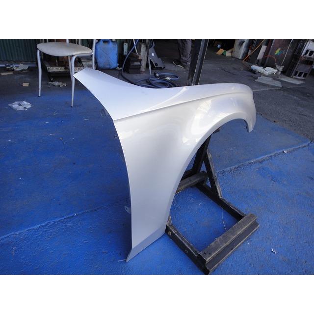 アウディ A4 8K系  B8 等 右 フロント フェンダー  LX7W/アイス シルバー  [2265] |  | 01