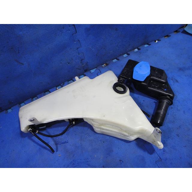 アウディ A4 8K系  B8 等 ウィンドウ ウォッシャー タンク モーター付き 品番 8T0955453   [2265] |  | 02