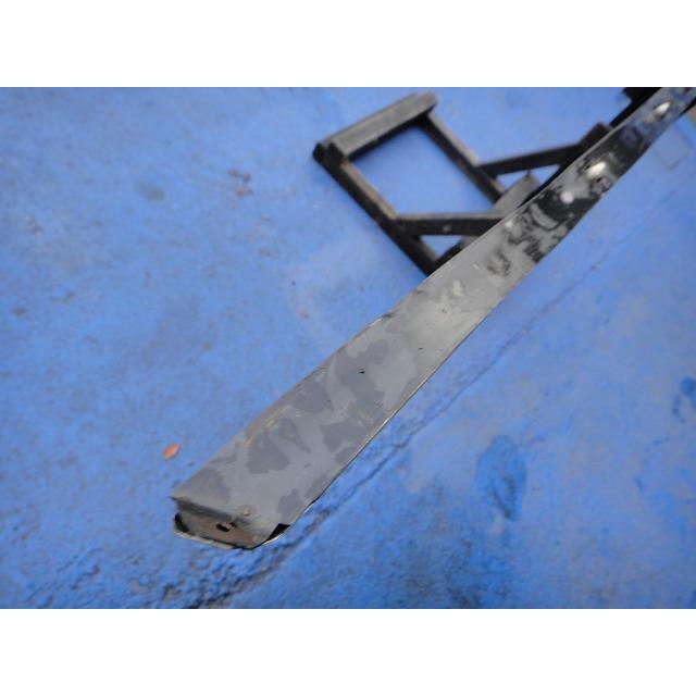 メルセデス ベンツ W114 250 等 右 サイド ステップ メッキ モール    [2285] |  | 06