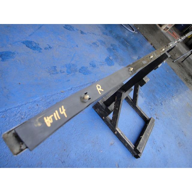 メルセデス ベンツ W114 250 等 右 サイド ステップ メッキ モール    [2285] |  | 07