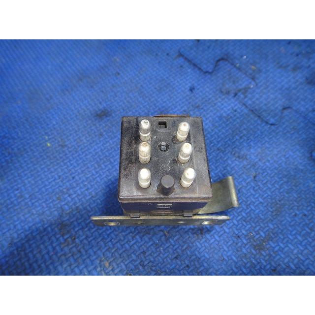 メルセデス ベンツ W114 250 等 リレー スイッチ   [2285] |  | 01