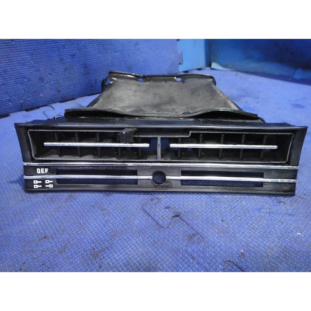 メルセデス ベンツ W114 250 等  エアコン ヒーター 吹出口 中央 左右 ルーバー センター   [2285] | 