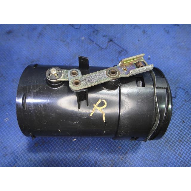 メルセデス ベンツ W114 250 等 右 ヒーター 吹出口 ルーバー   [2285] |  | 02