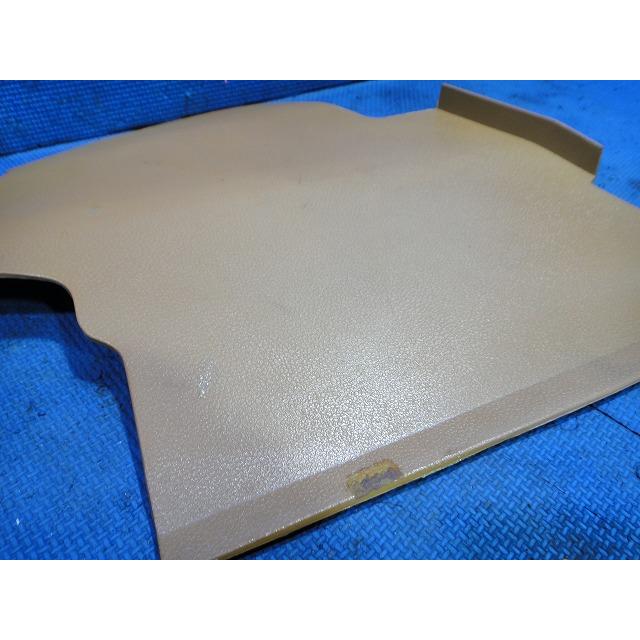 メルセデス ベンツ W114 250 等  運転席足元 右 側 カバー トリム  品番 1156880206    [2285] |  | 01