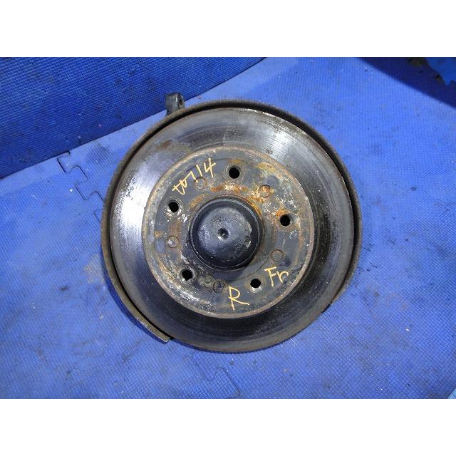 メルセデス ベンツ W114 250 等  右 フロント ハブ ナックル  [2285] | 