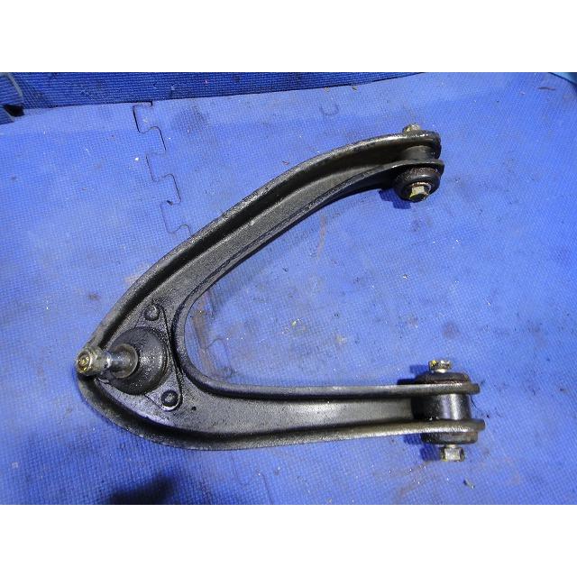 メルセデス ベンツ W114 250 等  右 フロント アッパー アーム  [2285] | 