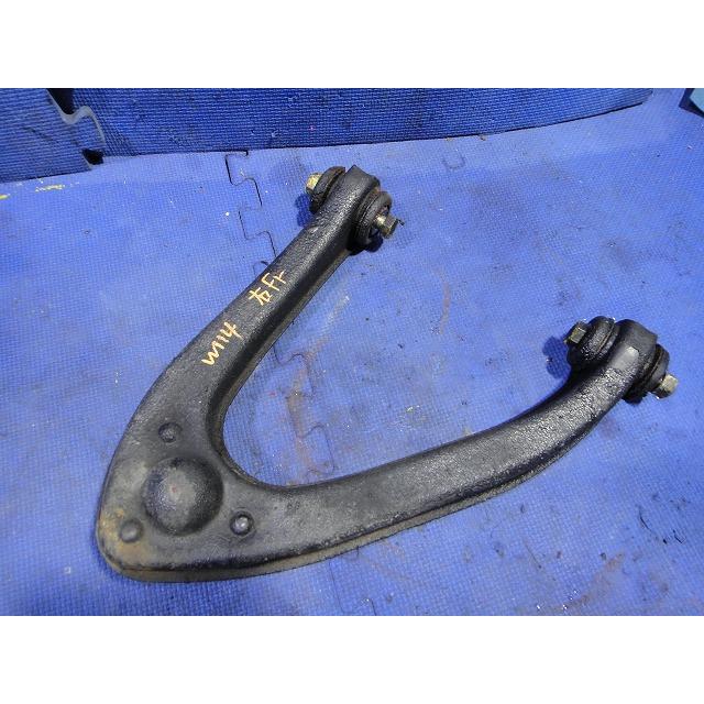 メルセデス ベンツ W114 250 等  右 フロント アッパー アーム  [2285] |  | 01