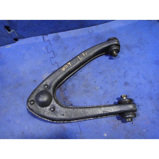 メルセデス ベンツ W114 250 等  左 フロント アッパー アーム  [2285] |  | 01