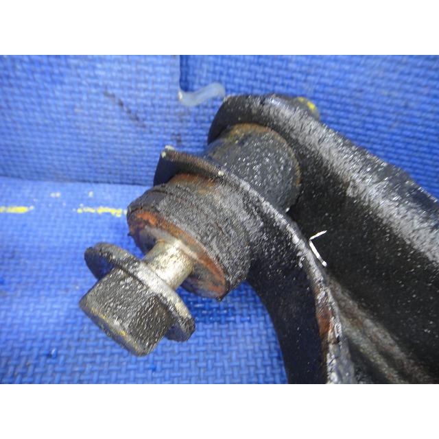 メルセデス ベンツ W114 250 等  左 フロントロア アーム  [2285] |  | 03