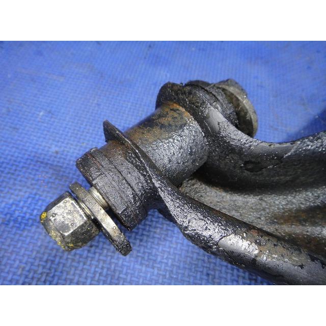 メルセデス ベンツ W114 250 等  左 フロントロア アーム  [2285] |  | 04