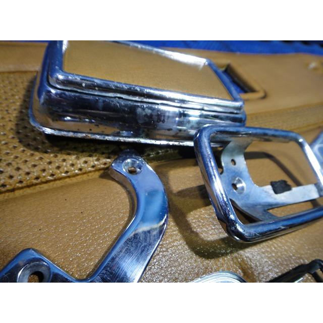 メルセデス ベンツ W114 250 等  左 リア 内張 ジャンク 部品取り  [2285] |  | 04