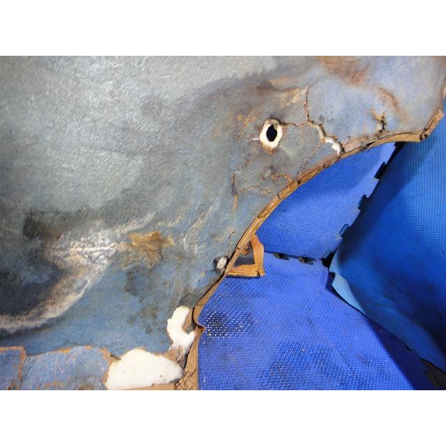 メルセデス ベンツ W114 250 等  左 リア 内張 ジャンク 部品取り  [2285] |  | 08