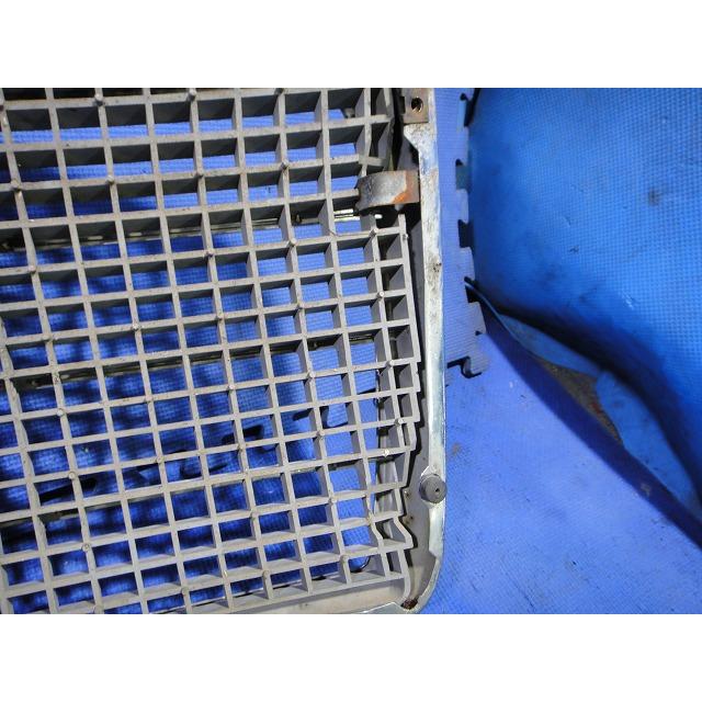 メルセデス ベンツ W114 250 等  純正 フロント グリル  [2285] |  | 09