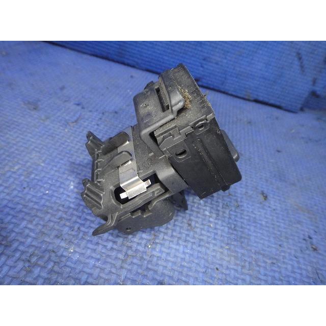 Volvo ボルボ V40 MB4164T 等 キー スロット イグニッション   品番   [2296] |  | 01