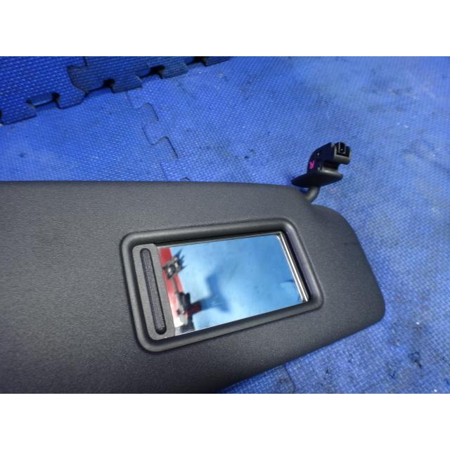 アウディ TT 8J 系 等  右 サンバイザー  [2298] |  | 01