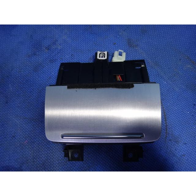 アウディ TT 8J 系 等 純正 灰皿   [2298] |  | 01