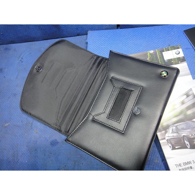 BMW 320i F30 セダン 等 取扱説明書 取説 純正 ケース 車検証入れ    [2411] |  | 02